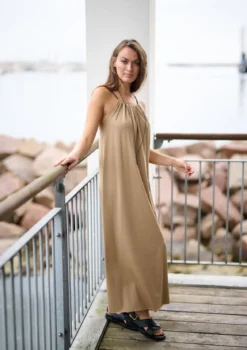 NO WASTE TRÄGERKLEID LANG